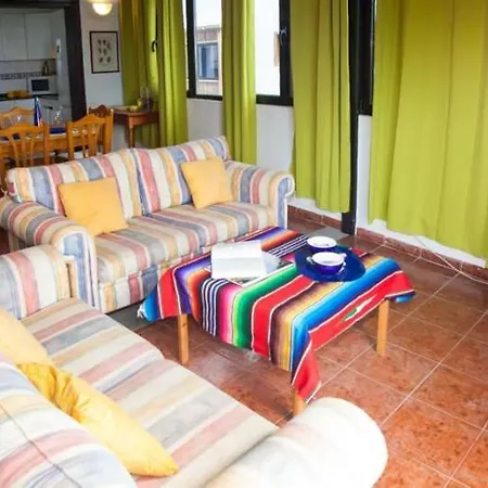 Playa Blanca Sleeps 4 Wifi Villa Playa Blanca (Lanzarote)