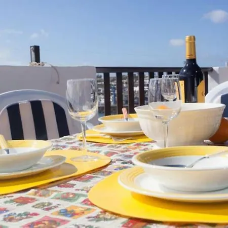Villa Playa Blanca Sleeps 4 Wifi