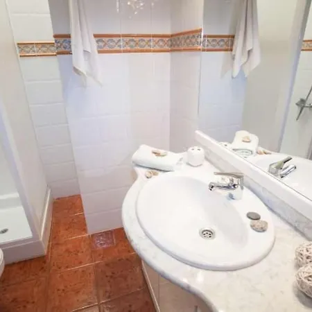 Playa Blanca Sleeps 4 Wifi