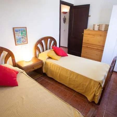 Playa Blanca Sleeps 4 Wifi Villa Playa Blanca (Lanzarote)