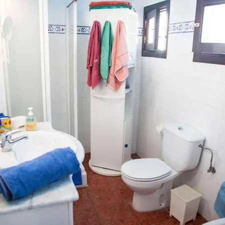 Playa Blanca Sleeps 4 Wifi Villa Playa Blanca (Lanzarote)