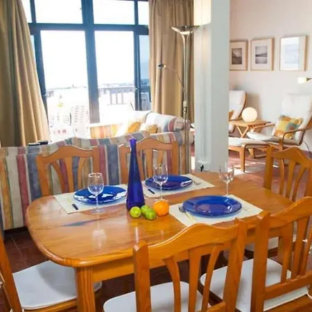 Playa Blanca Sleeps 4 Wifi *